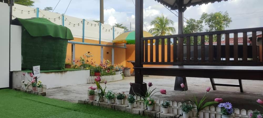 Ns Homestay Private Pool Distrikt Tanah Merah Exterior foto