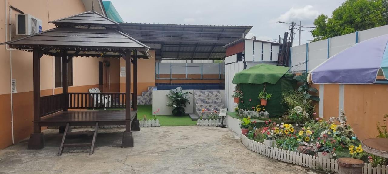 Ns Homestay Private Pool Distrikt Tanah Merah Exterior foto